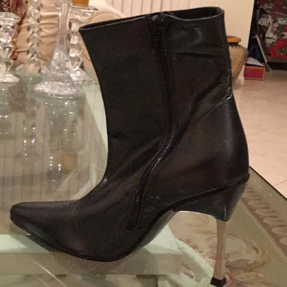 Boots - Picture 2 of 3